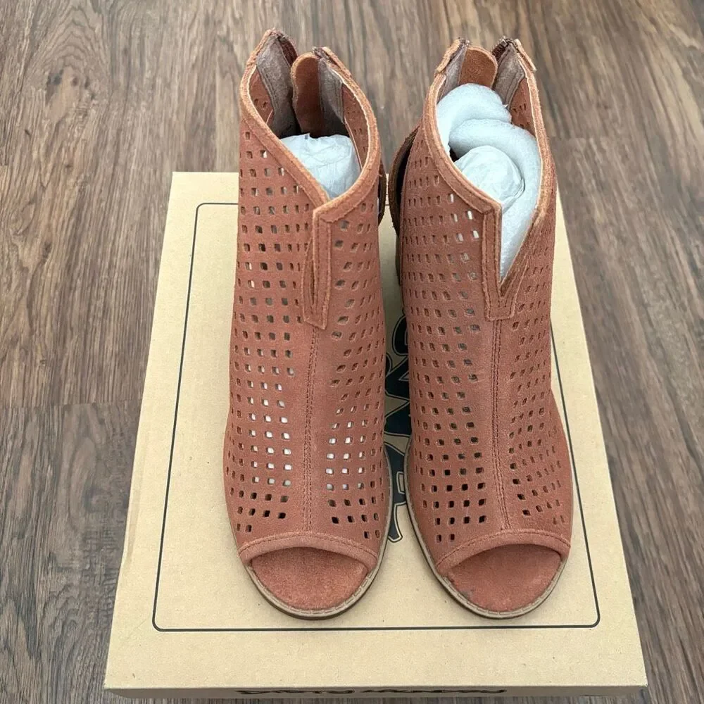 Dirty Laundry | Tessa Suede Perforated Peep Toe Booties